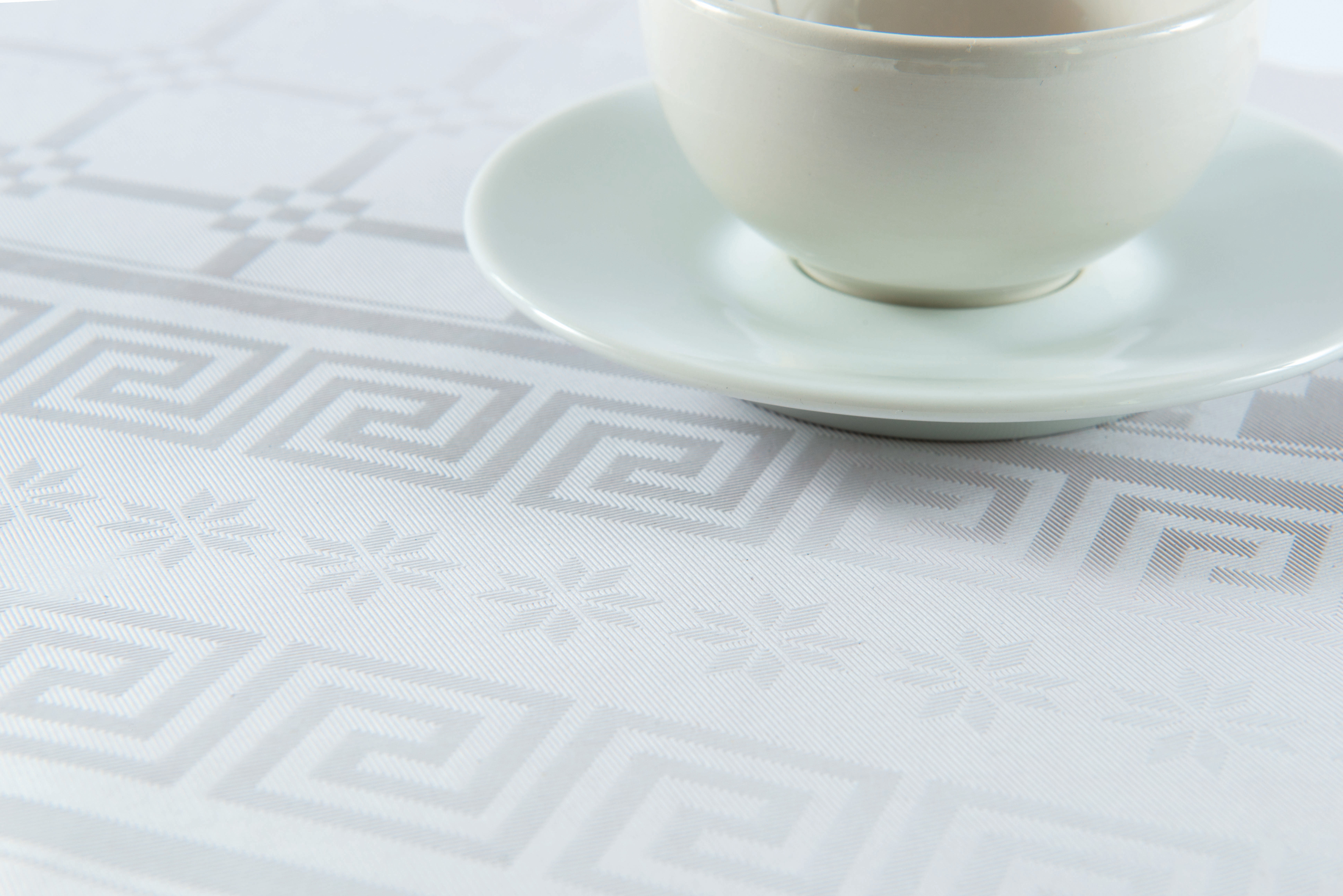 Nappe en papier damassé blanc - Rouleau 1.2 x 50 m